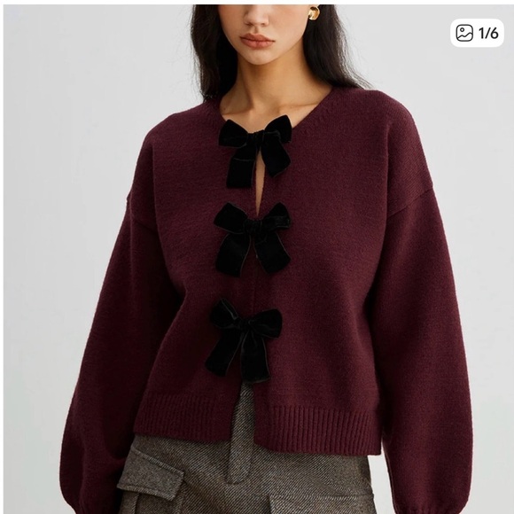 NWT Commense Burgundy Cardigan with Black Bow Details in Medium - Picture 1 of 6